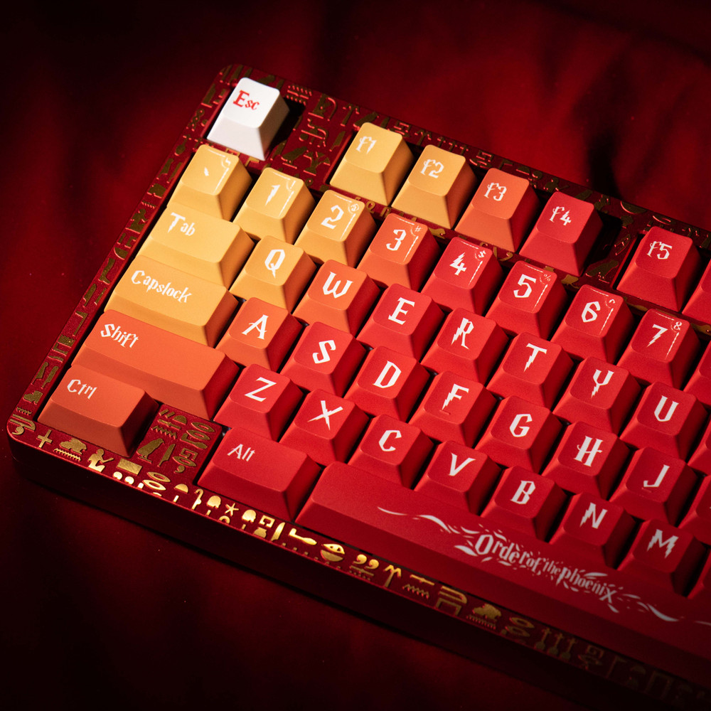 Home Office Layout - L'ordine del Phoenix Keycap Cherry Profile