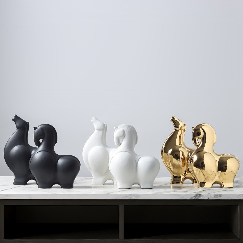 Statua Moderna di Cavallo, Ada - Home Office Layout recensione e prezzo