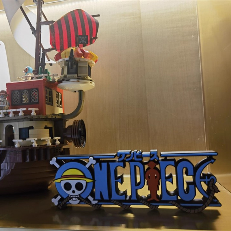 Logo One Piece Stampato in 3D, - Home Office Romance Manga recensione e prezzo
